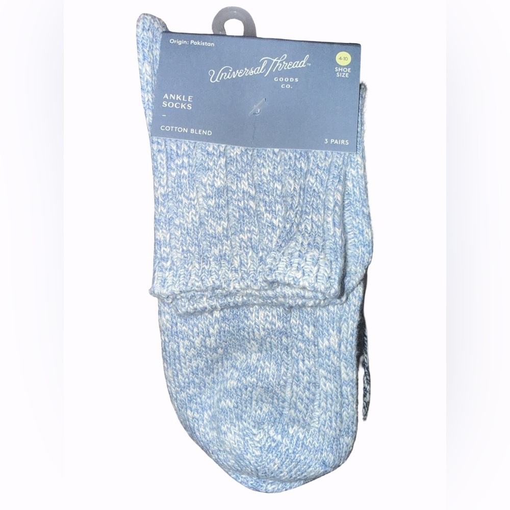 Universal Thread Cotton Blend Ankle Socks - 3 Pack
FREE SHIPPING 🚀🧦
Sz 4-10
NWT